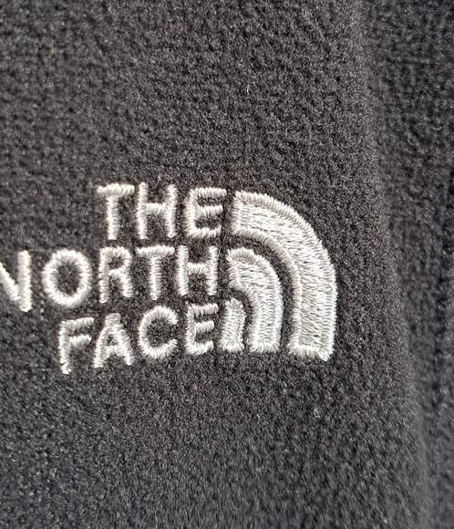 The North Face Women's Fleece Zip Up Jacket. Size M - Picture 5 of 8